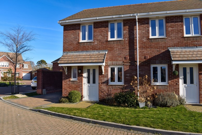 Click the photo for more details of Knight Gardens, Lymington, SO41