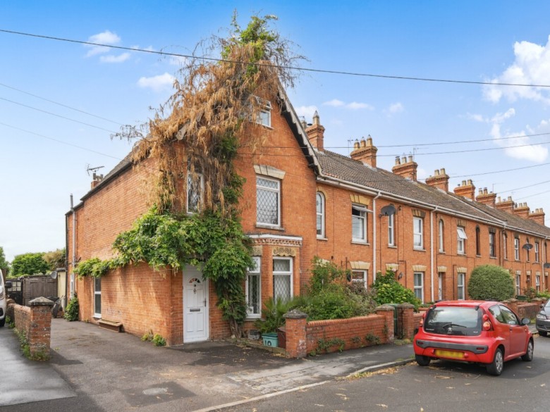 Click the photo for more details of Norbins Road, Glastonbury, Somerset