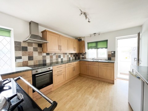 Click the photo for more details of The Green, Ninfield, East Sussex