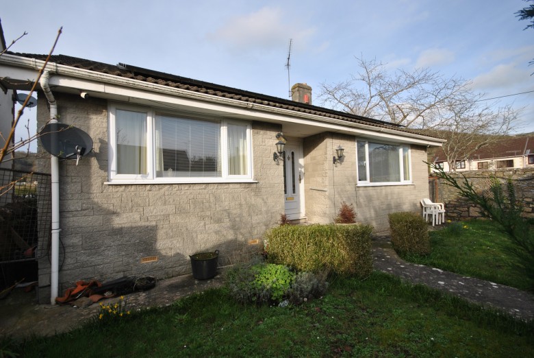Click the photo for more details of Silver Street, Cheddar, Somerset