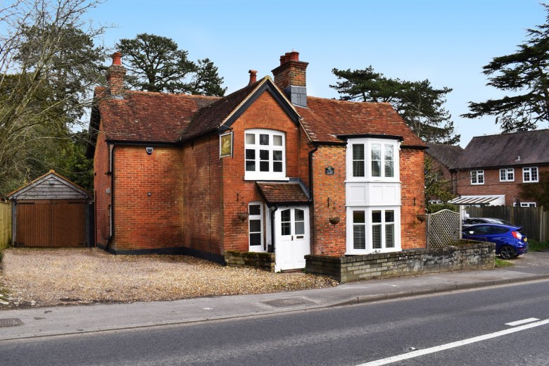 Click the photo for more details of Swan Green, Emery Down, Lyndhurst, SO43