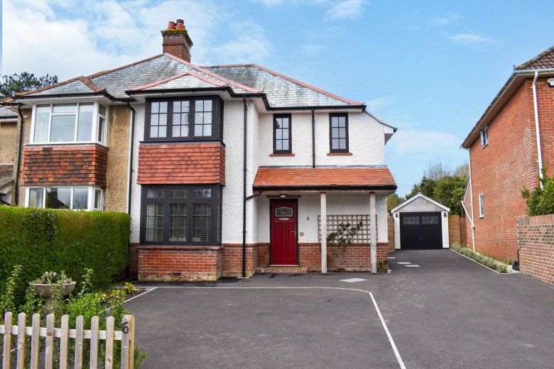 Click the photo for more details of Belmore Road, Lymington, SO41
