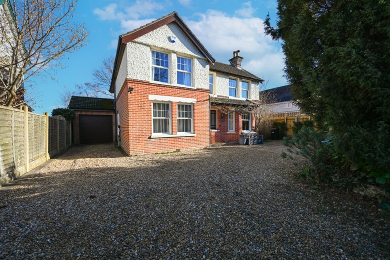 Click the photo for more details of Broadshard Lane, Ringwood, BH24
