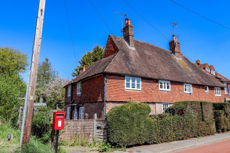 Click the photo for more details of Northbridge Street, Robertsbridge, East Sussex