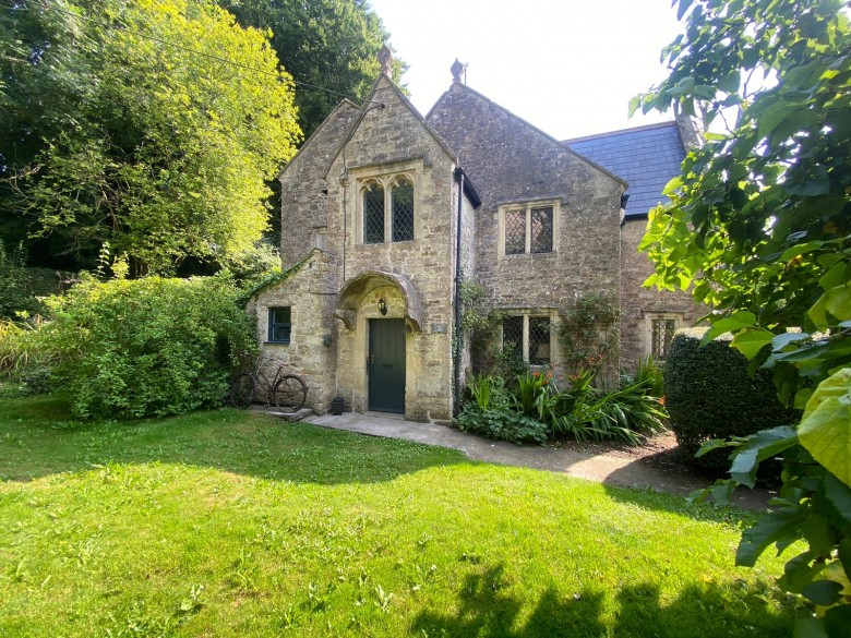 Click the photo for more details of Orchardleigh, Frome, Somerset