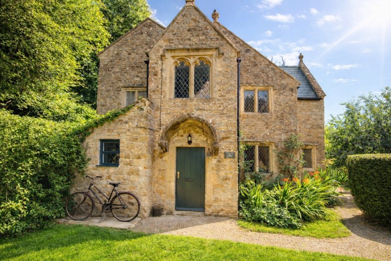 Click the photo for more details of Orchardleigh, Frome, Somerset