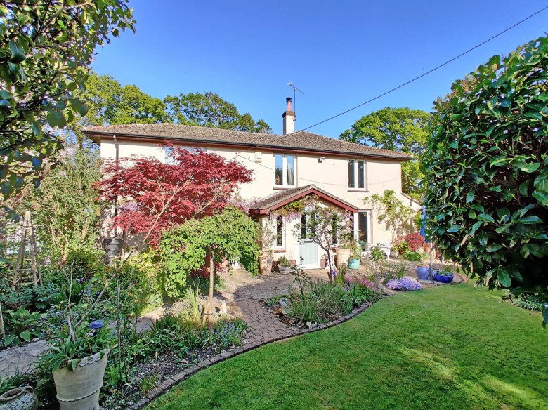 Click the photo for more details of Bashley Cross Road, Bashley, New Milton, BH25