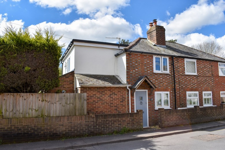 Click the photo for more details of North Street, Pennington, Lymington, SO41