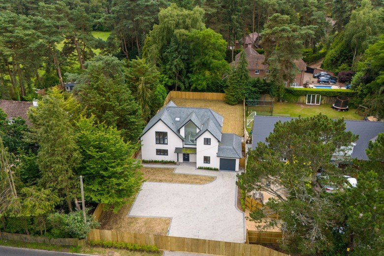 Click the photo for more details of Horton Road , Ashley Heath , BH24