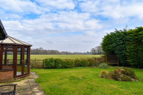 Click the photo for more details of Centre Lane, Everton, Lymington, SO41