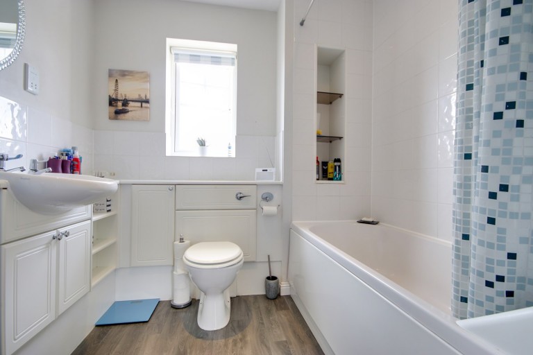 Images for Paddock Gardens, Lymington, SO41