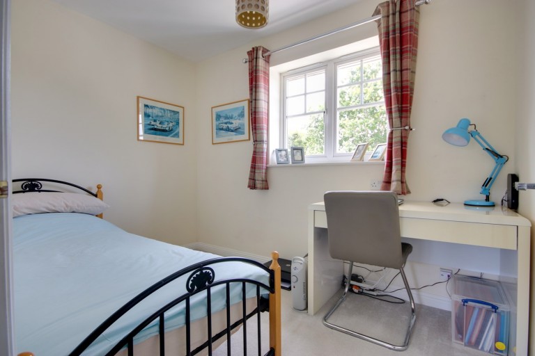 Images for Paddock Gardens, Lymington, SO41