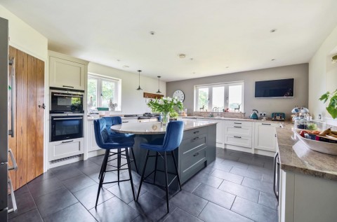 Click the photo for more details of Tiptoe Road, New Milton, BH25
