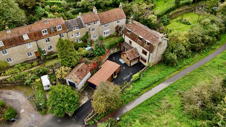 Click the photo for more details of Adderwell, Frome, Somerset