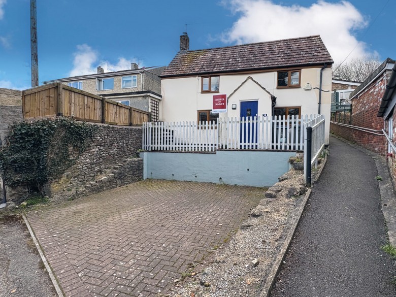 Click the photo for more details of Chapel Street, Warminster, Wiltshire