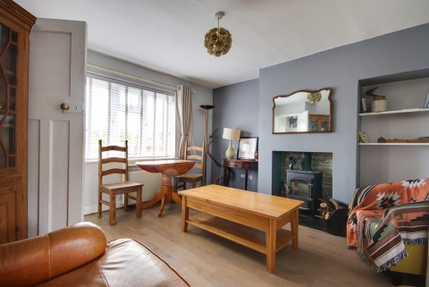 Click the photo for more details of East End, Lymington, SO41