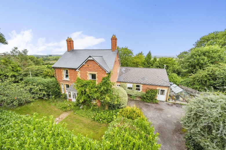 Click the photo for more details of Ansford Hill, Castle Cary, Somerset