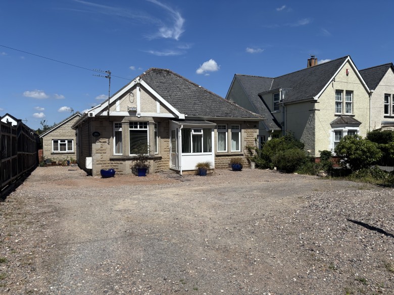 Click the photo for more details of North Road, Midsomer Norton, Radstock, Somerset