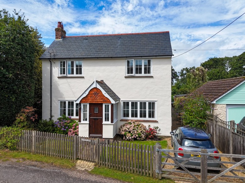 Click the photo for more details of May Lane, Pilley, Lymington, SO41