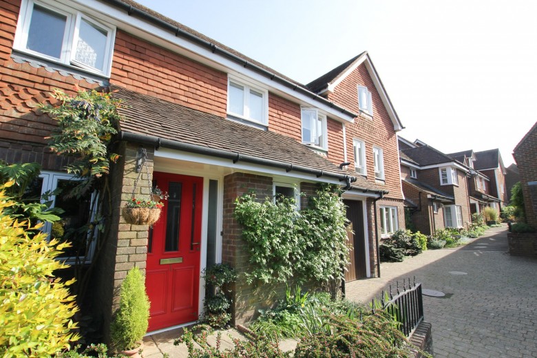 Click the photo for more details of Old Mill Walk, BATTLE, East Sussex