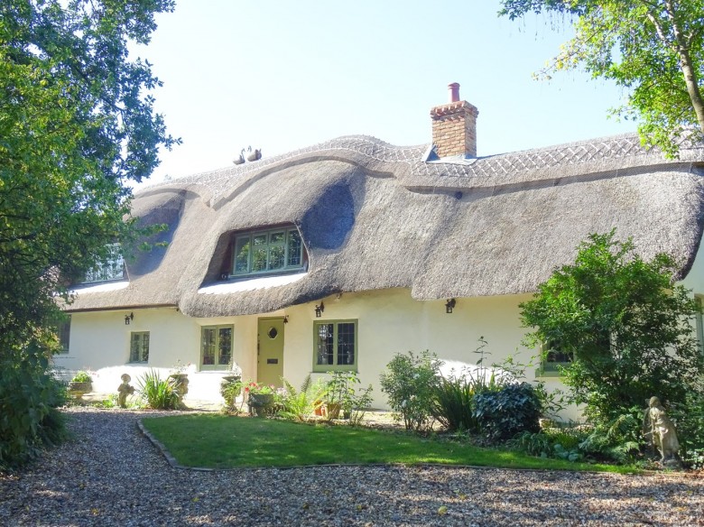 Click the photo for more details of Crabbswood Lane, Sway, Lymington, SO41