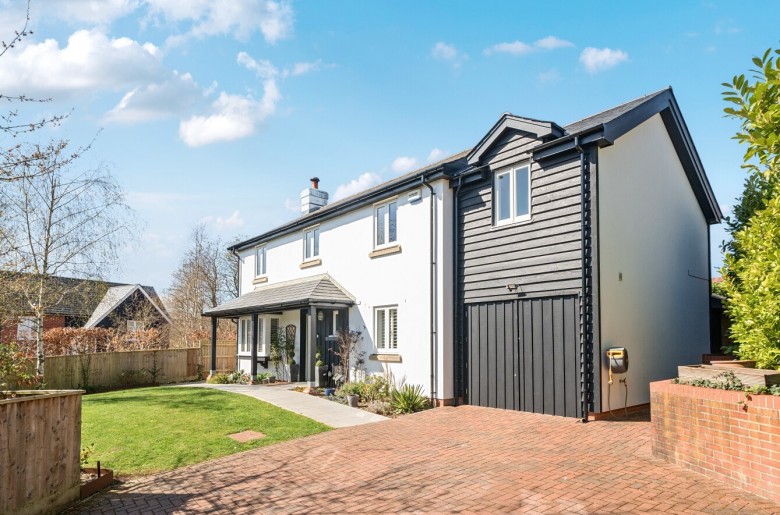 Click the photo for more details of Peppercorn, Sway, Lymington, SO41