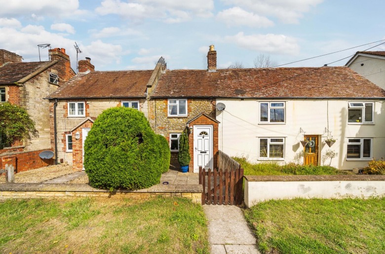 Click the photo for more details of Victoria Road, Warminster, Wiltshire