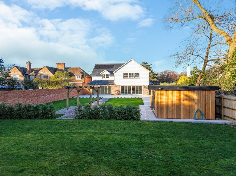 Click the photo for more details of Milford on Sea, Lymington, SO41