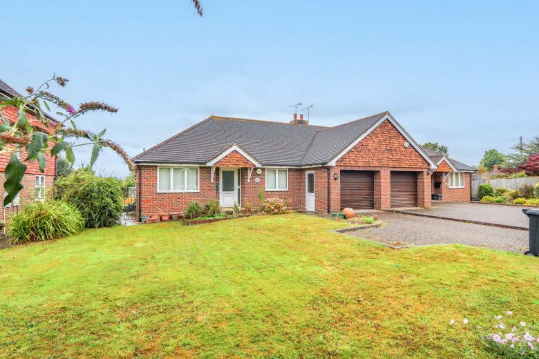 Click the photo for more details of Cottage Lane, Westfield, East Sussex