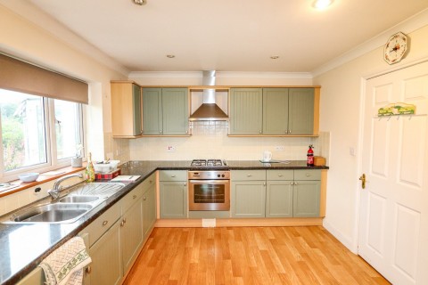 Click the photo for more details of Cottage Lane, Westfield, East Sussex