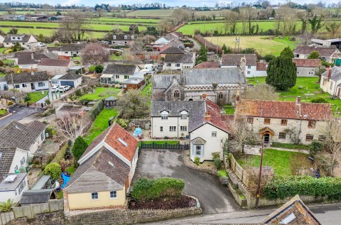 Click the photo for more details of Broadway, Chilton Polden, Somerset