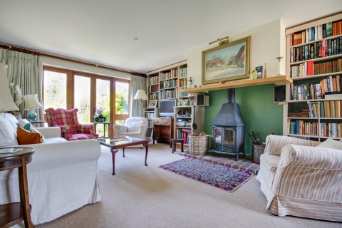 Click the photo for more details of Cowley Road, Lymington, SO41