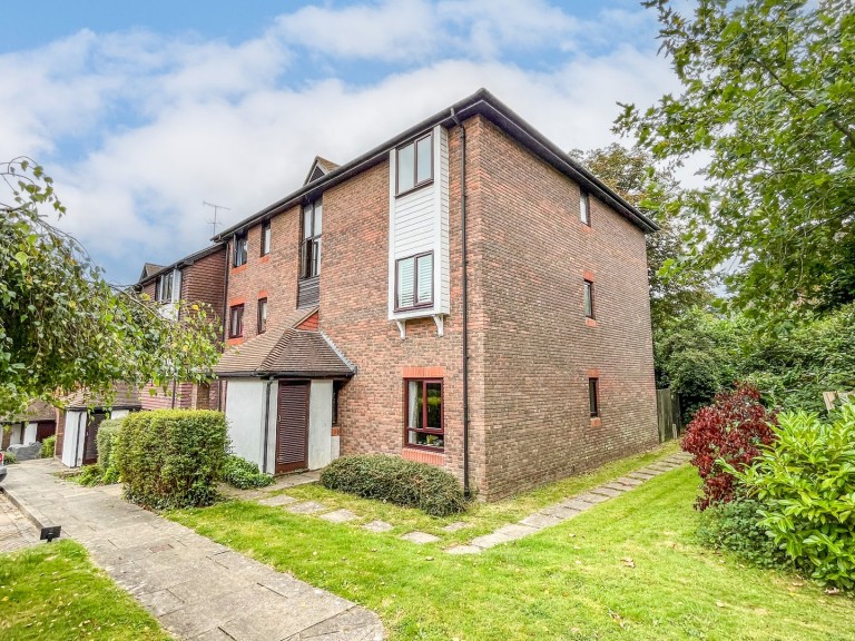 Images for Woodhams Close, Battle, East Sussex