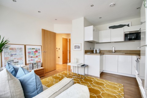 Click the photo for more details of Almansa Way, Lymington, SO41