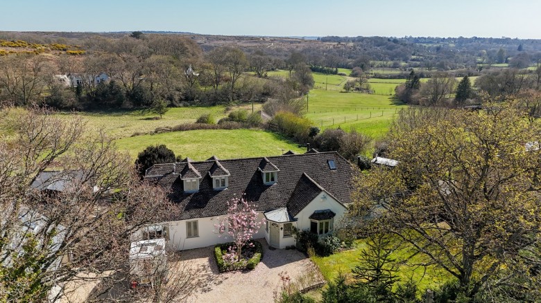 Click the photo for more details of Godshill, Fordingbridge, SP6