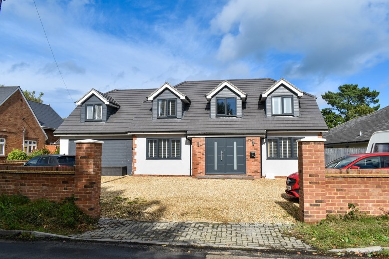 Click the photo for more details of Everton Road, Hordle, Lymington, SO41