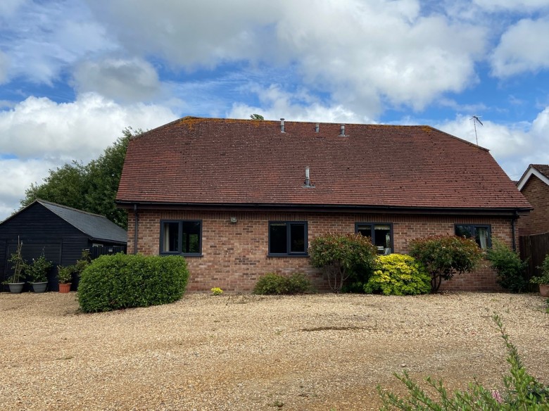 Click the photo for more details of Sandleheath Road, Alderholt, Fordingbridge, SP6