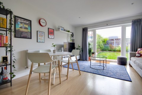 Click the photo for more details of Knight Gardens, Lymington, SO41