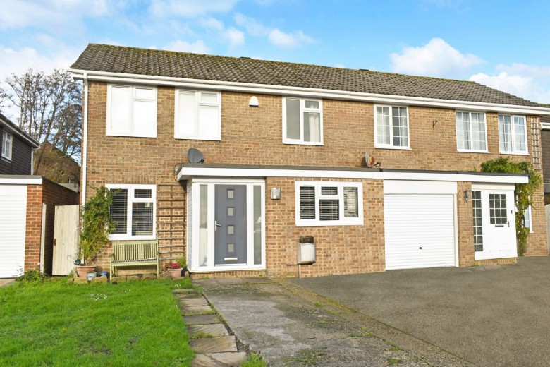 Click the photo for more details of Pamplyn Close, Lymington, SO41