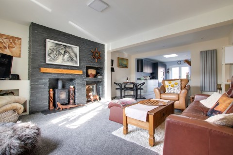 Click the photo for more details of Lower Buckland Road, Lymington, SO41
