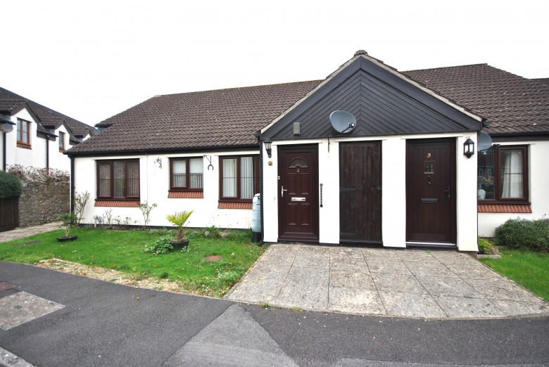 Click the photo for more details of Symons Way, Cheddar, Somerset