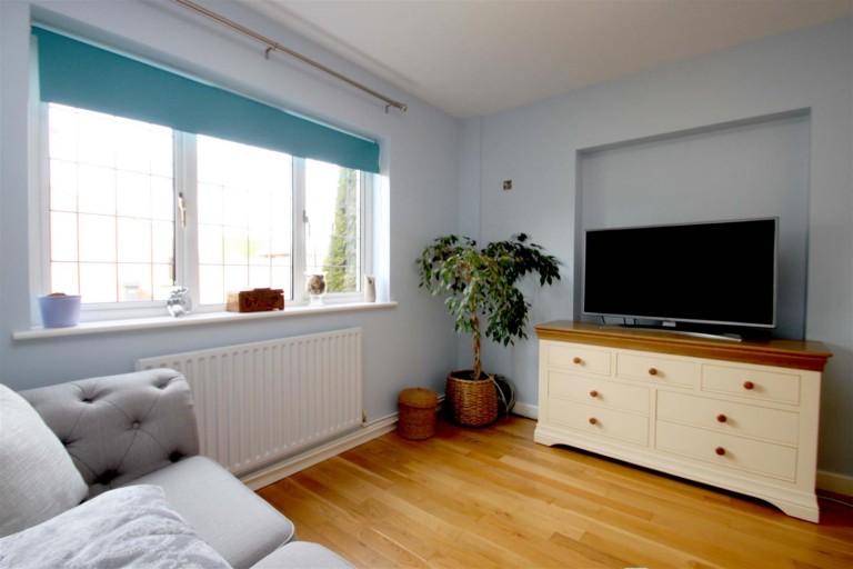 Images for Saw Close, Chalgrove