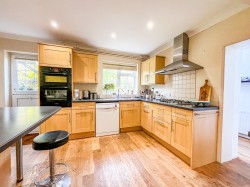 Images for Abbots Close, Battle, East Sussex