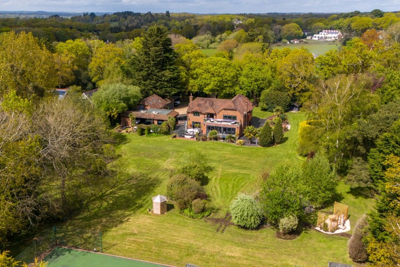 Click the photo for more details of Hangersley Hill , Ringwood, BH24