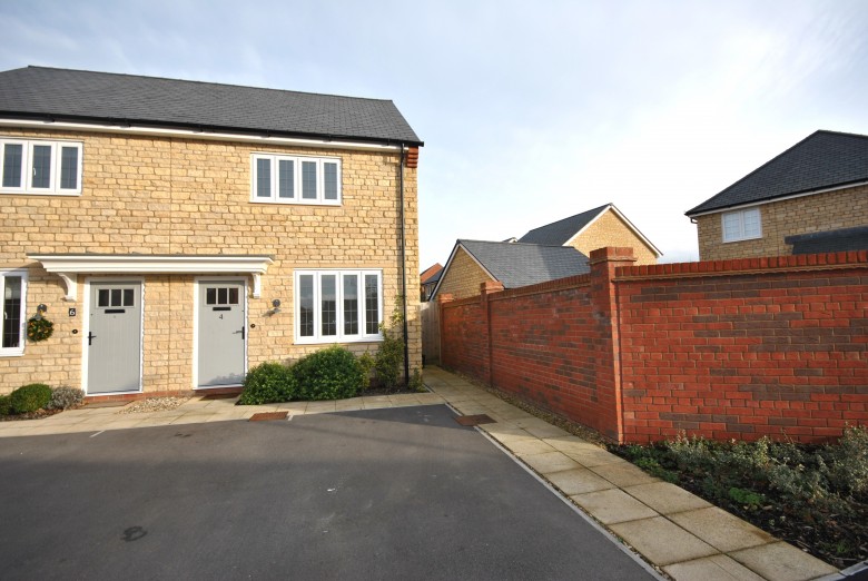 Click the photo for more details of Curlew Way, Cheddar, Somerset