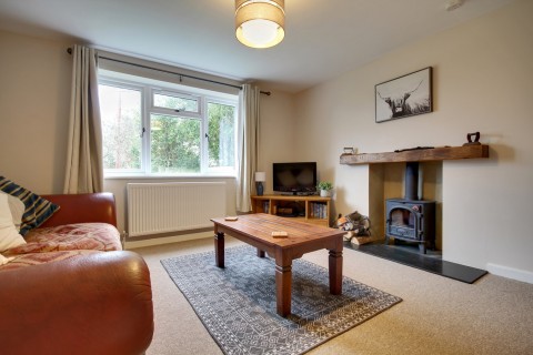 Click the photo for more details of Holly Lane, Pilley, Lymington, SO41