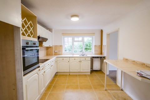 Click the photo for more details of Glengorse, Battle, East Sussex