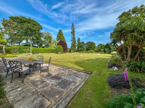 Click the photo for more details of Whatlington Road, BATTLE