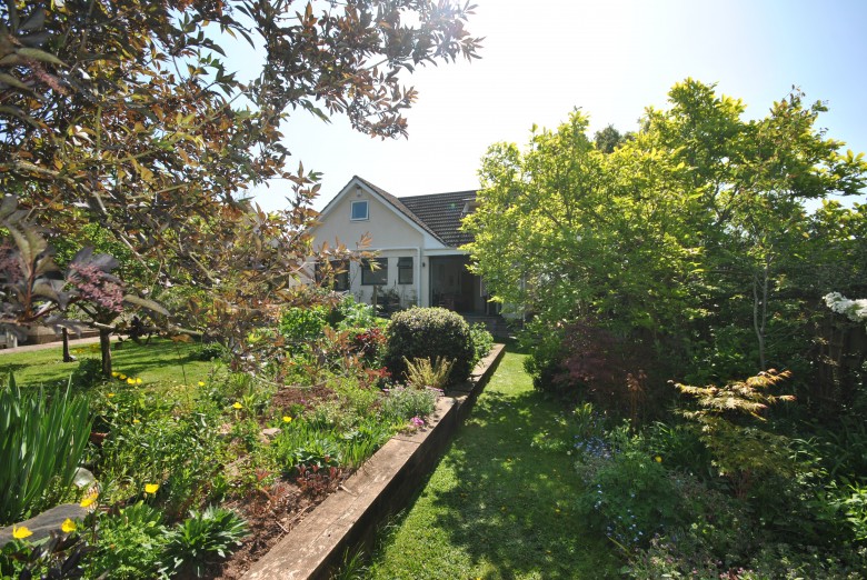 Click the photo for more details of Bay Lane, Draycott, Somerset