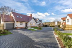 Images for Meadow View, Coolhurst Close, RH13